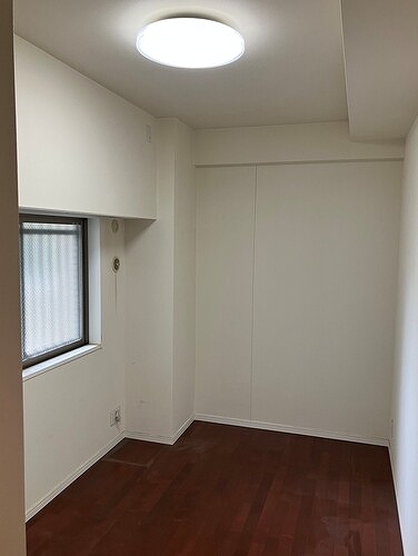 ルネサンス南柏駅前2階 内装工事前の写真です。