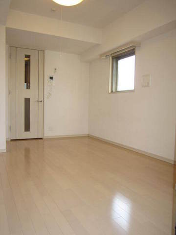 グランド・ガーラ横濱万世町6階 7.1帖の角部屋！