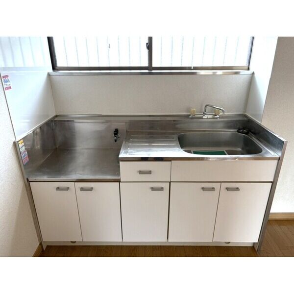 メゾンたまプラーザB キッチン