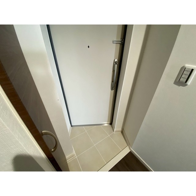 プレール・ドゥーク西新井Ⅱ503号室 玄関