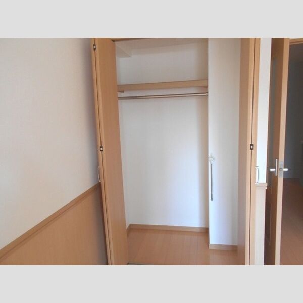 ウィスタリア クローゼット