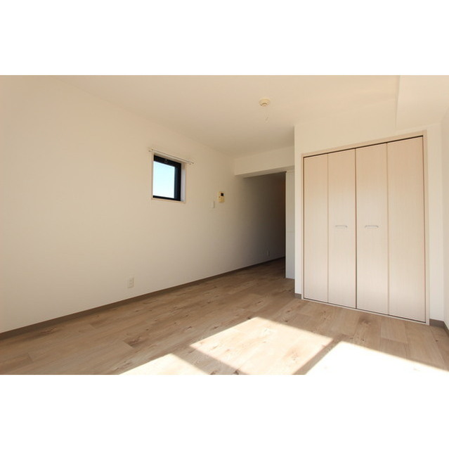 ブルークロス湘南204号室 内観