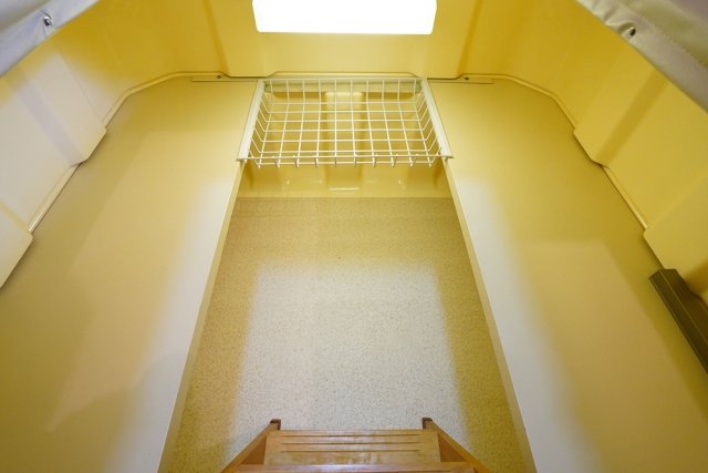 プラトー神宮前1階 床下収納