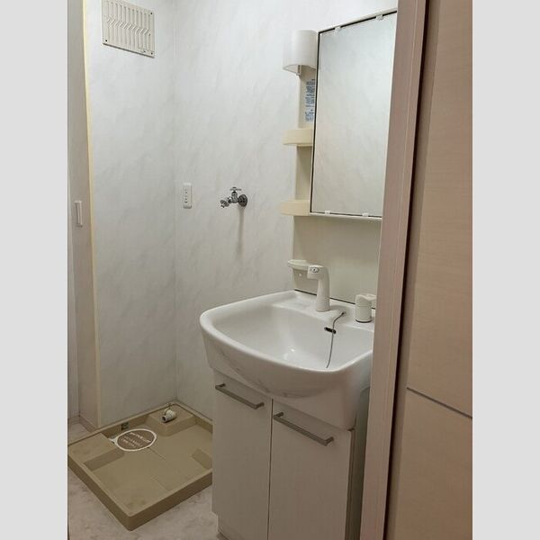 グランモア202号室 洗髪洗面化粧台室内洗濯機置き場