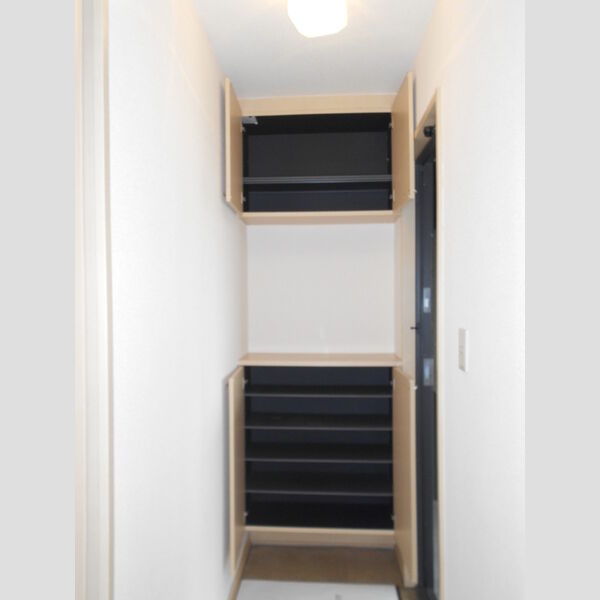 メゾン・アンソレイユ　Ⅰ/Ⅱ/Ⅲ/Ⅳ/Ⅴ 玄関