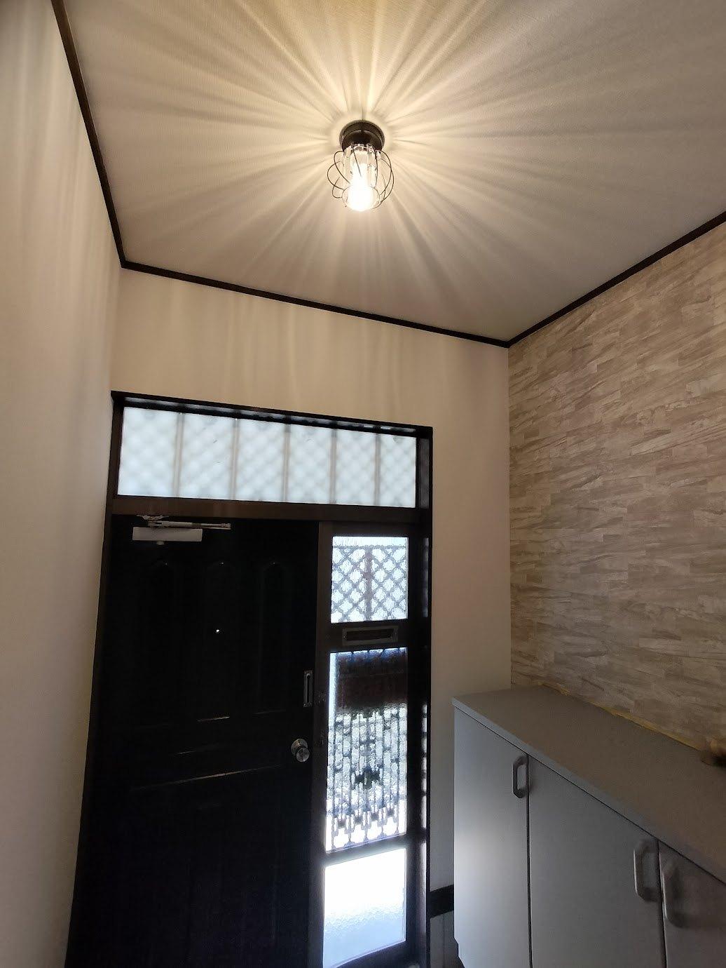 Cozy House船橋大穴南 玄関　お洒落な照明　靴箱付
