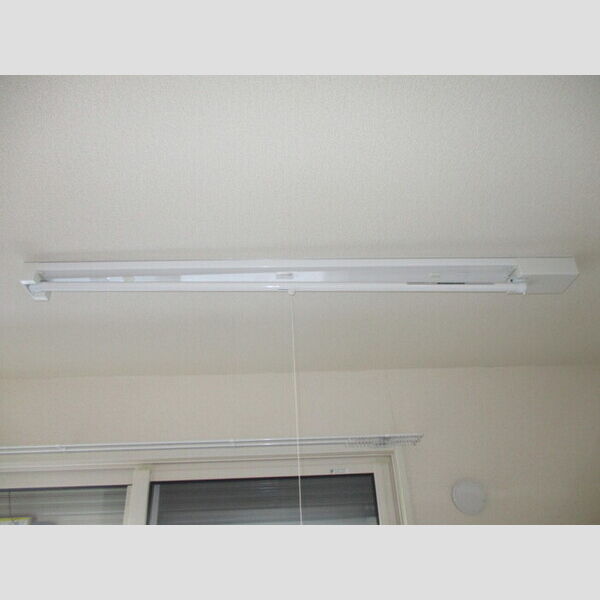 ラテル・コート若松町202号室 202(室内物干し)