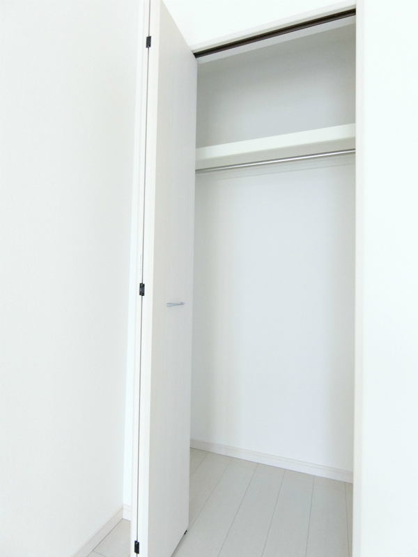 リブリ・東寺尾東台1階 収納