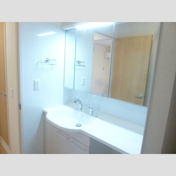 ロッコ 洗髪洗面化粧台