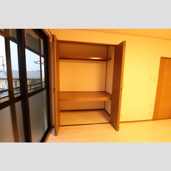 セントポーリア202号室 物入れ