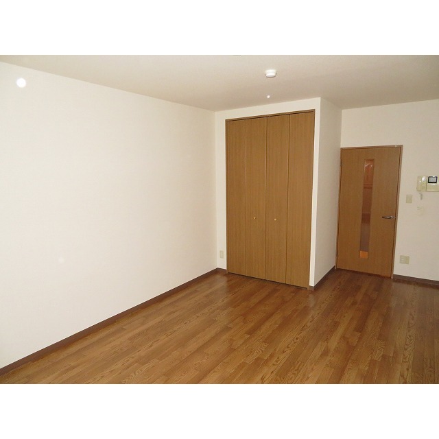 パーシモン・アビデ 内観