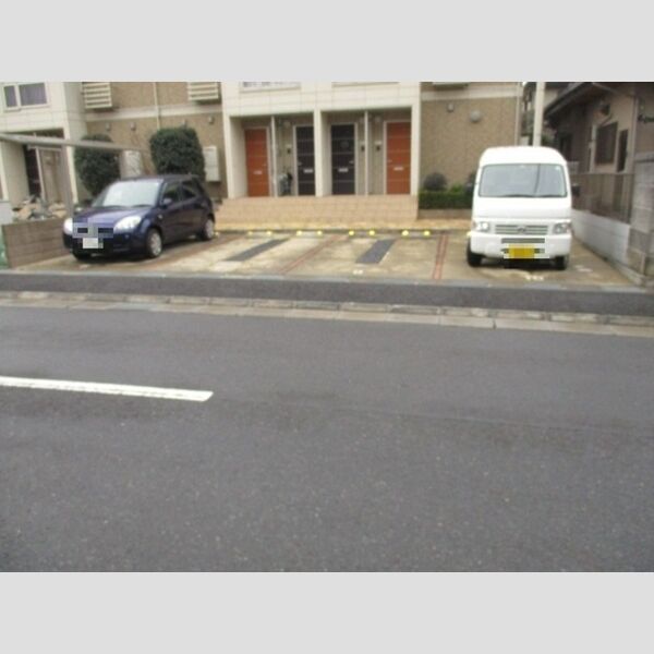 MTアーバンコート 駐車場