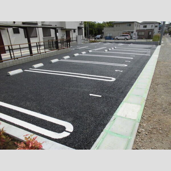 アピチェ 駐車場