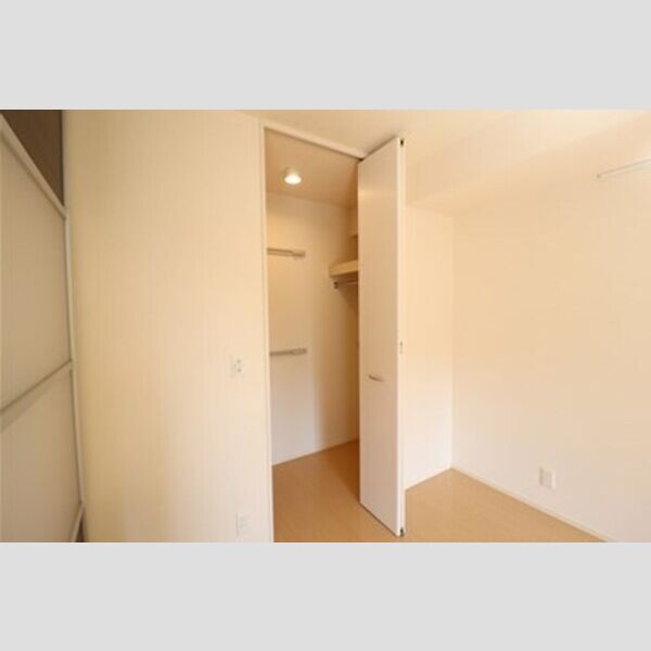 ガーネット　Ⅰ クローゼット