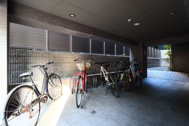 ルーブル高円寺伍番館3階 駐輪場