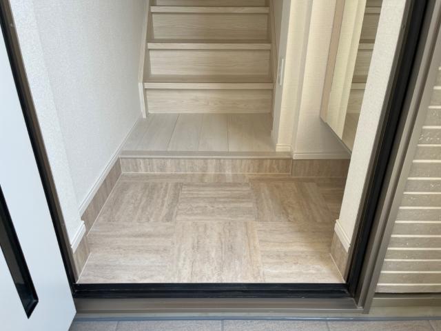 アイテラス所沢 玄関