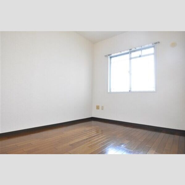 Bellevue参番館102号室 居室