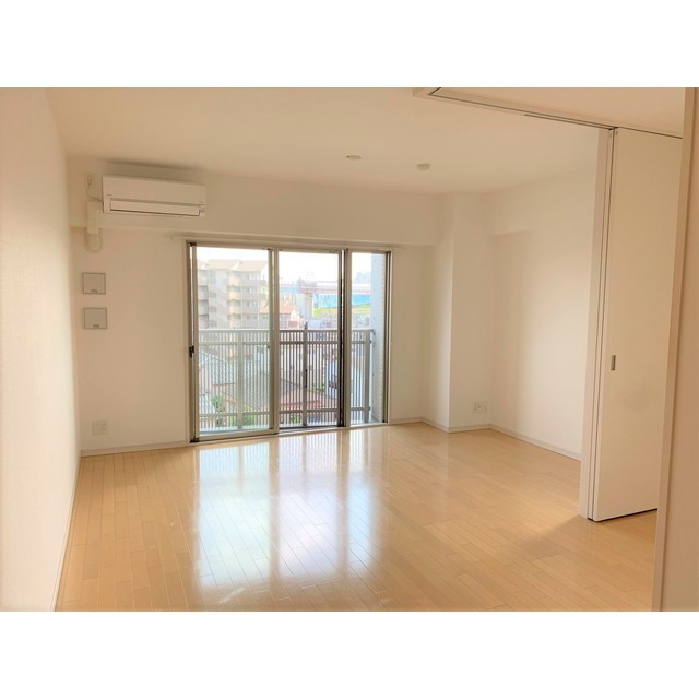 ルクレ足立0601号室 リビング