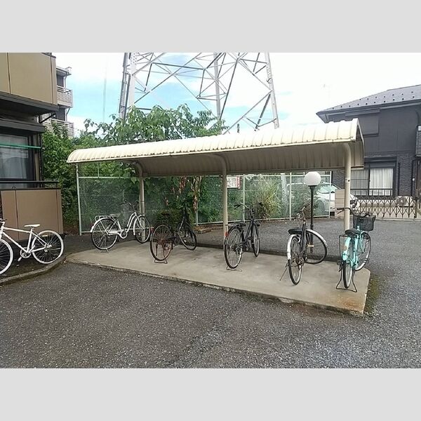 ハイツサワダ203号室 駐輪場