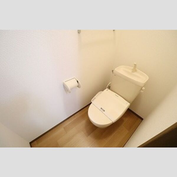 トリニシティ　弐番館103号室 トイレ