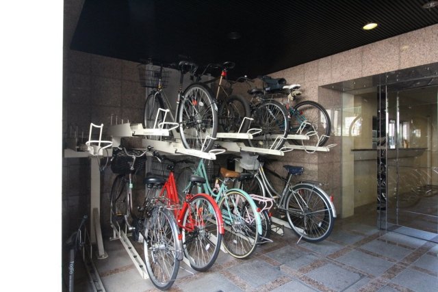 シンシア六本木5階 駐輪場