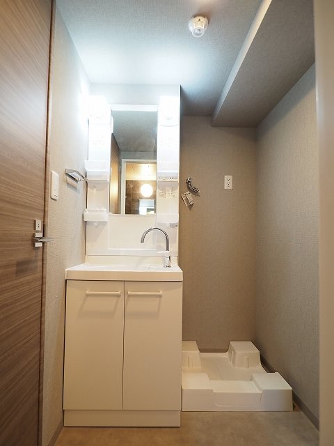 レオーネ方南町2階 洗面