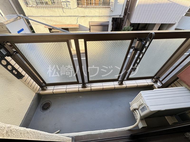 三輪ビル バルコニー