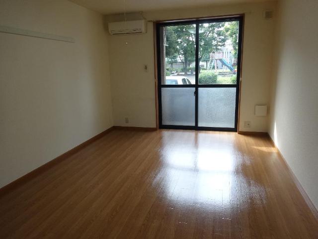 シェルル江北 洋室９．７帖