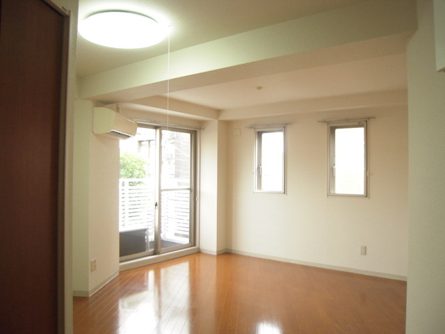 ルナクレスト１0303号室 居室1