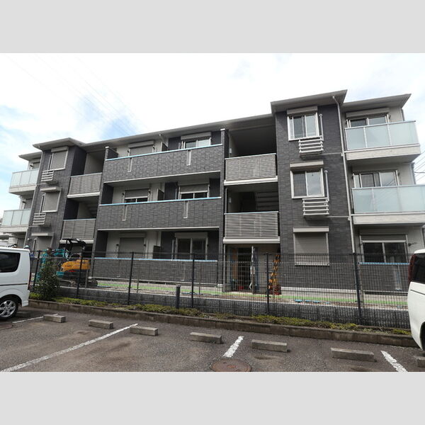 クレシェンテ302号室 建物外観