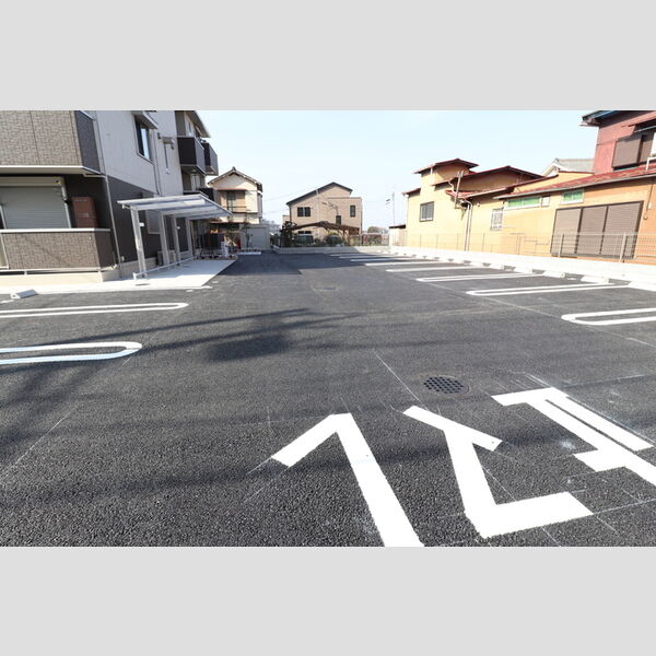 ルテドヴィラージュ 駐車場