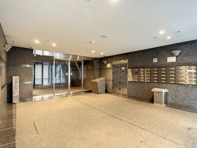 ルーブル小石川弐番館 エントランス