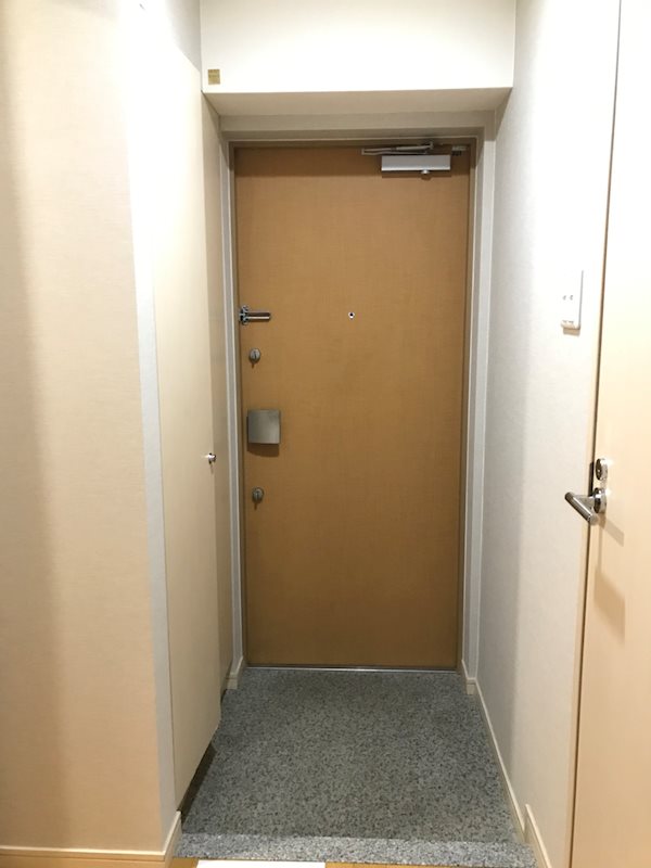 プラッサ西参道1階 玄関