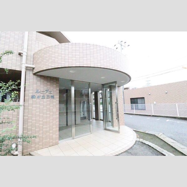 ルーチェ緑が丘　B エントランス