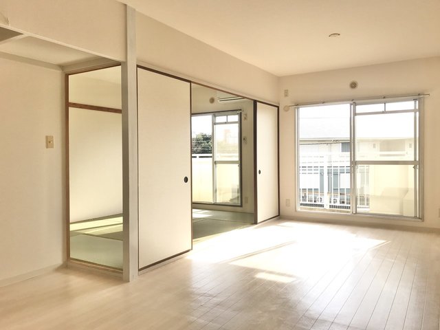 スクエア西部 リビング