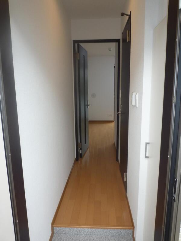 リブリ・Springs 玄関