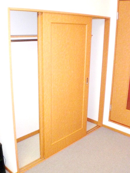 レオパレスエメラルド　シティー 内観