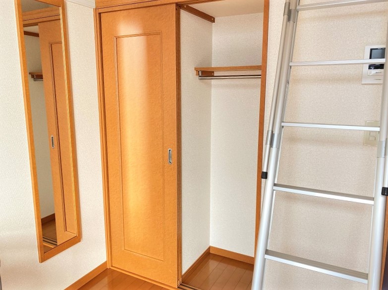レオパレス風102号室 内観
