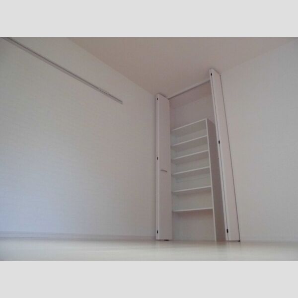 グランド　パレス　オクド103号室 洋室5.4帖