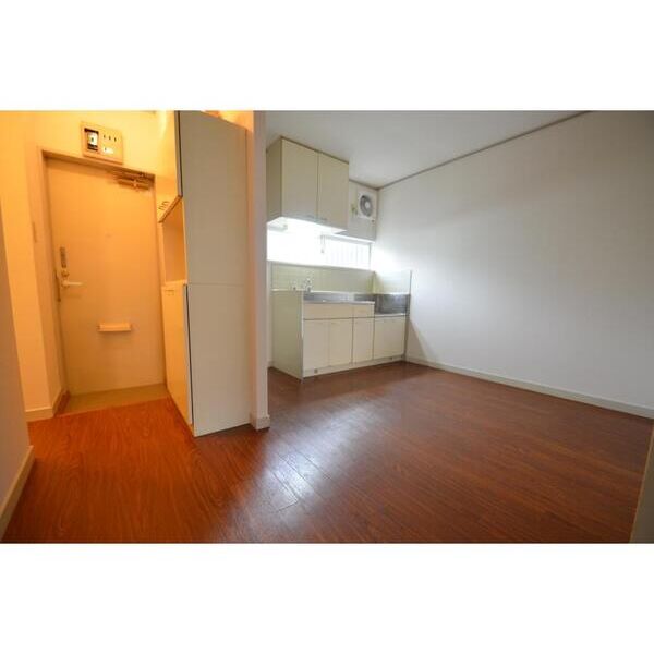 エステートピア三橋101号室 リビング