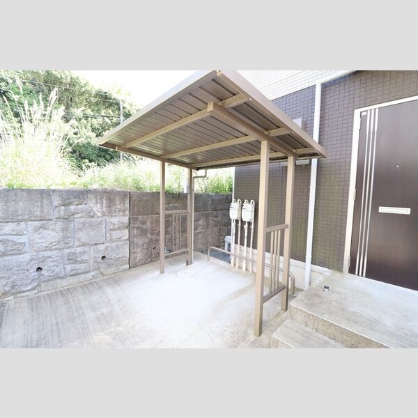 アインス　C棟 駐輪場
