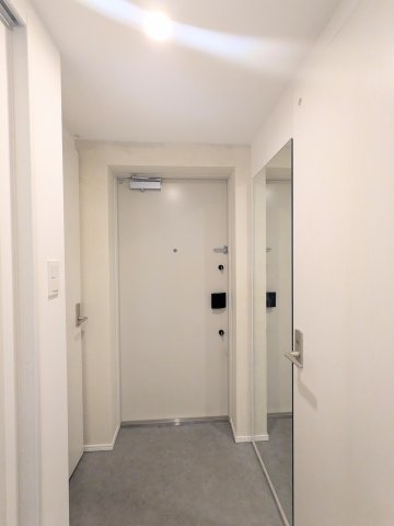 エルファーロ中野新井薬師0101号室 玄関