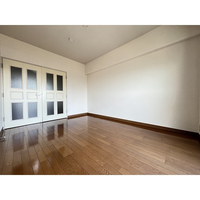 成増ローヤルコーポ902号室 内観