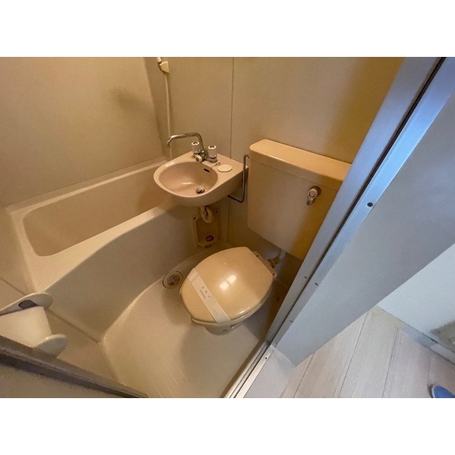 レオパレスアムール 内観