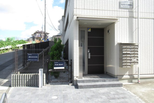 マレアガーデン新横浜Ｂ棟0103号室 エントランス
