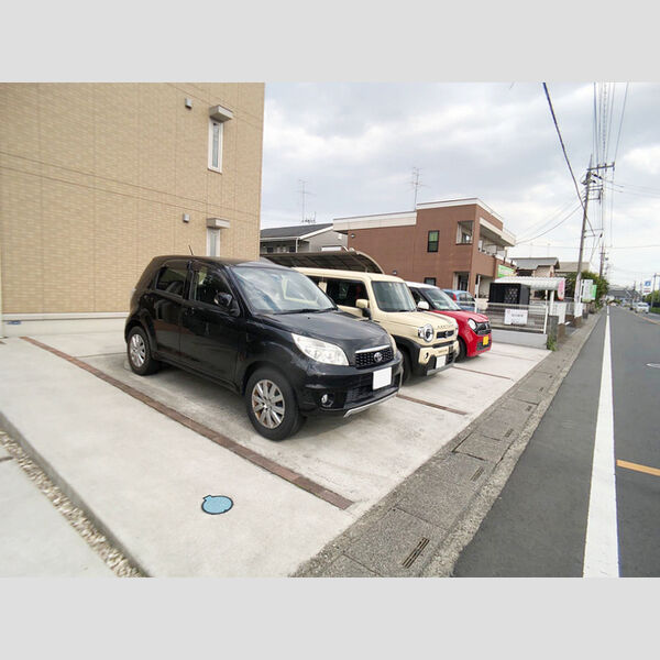 利根レジデンス 駐車場