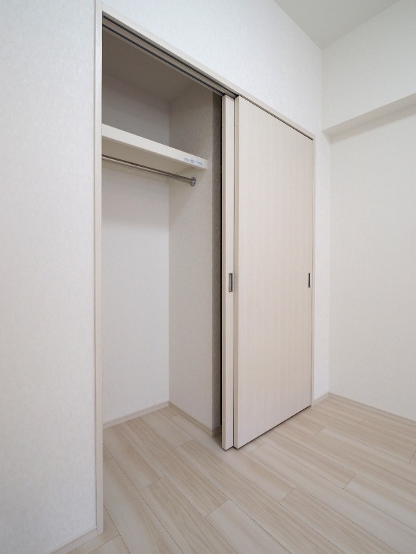 プレジオ川口ASIAN5階 収納