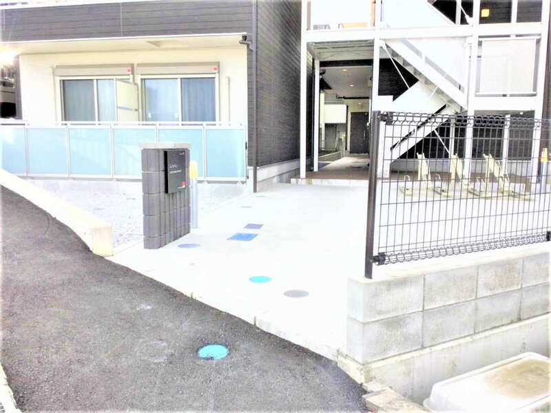 リブリ・ヒルトップ スクエア1階 エントランス