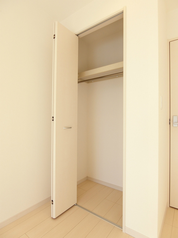 リブリ・Luci Ferin 収納