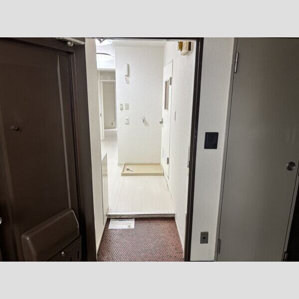 第2ロイヤルマンション502号室 退去前につき、別のお部屋のお写真です。